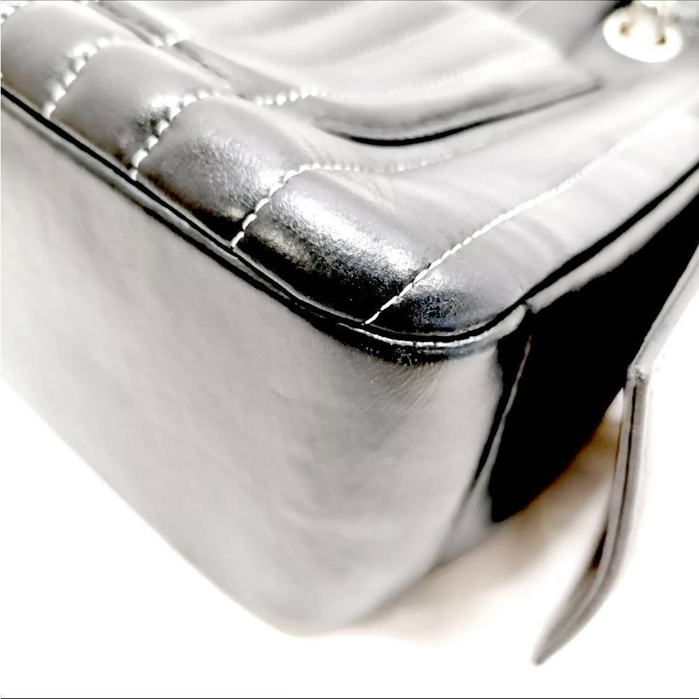 Chanel Vtg Black Vertical Quilted Leather Mademoiselle Ligne Camera Shoulder Bag - Picture 6 of 16